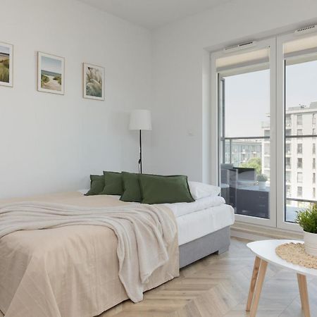 Ursus Sunny Studio For 4 Guests With Parking & Balcony By Noclegi Renters Varsó Kültér fotó