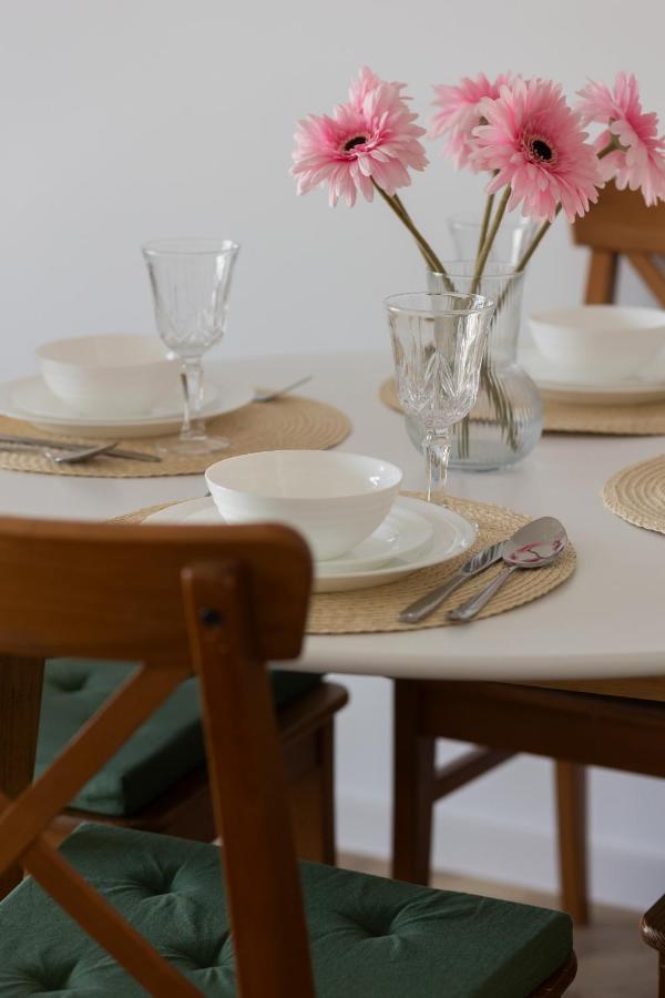 Ursus Sunny Studio For 4 Guests With Parking & Balcony By Noclegi Renters Varsó Kültér fotó