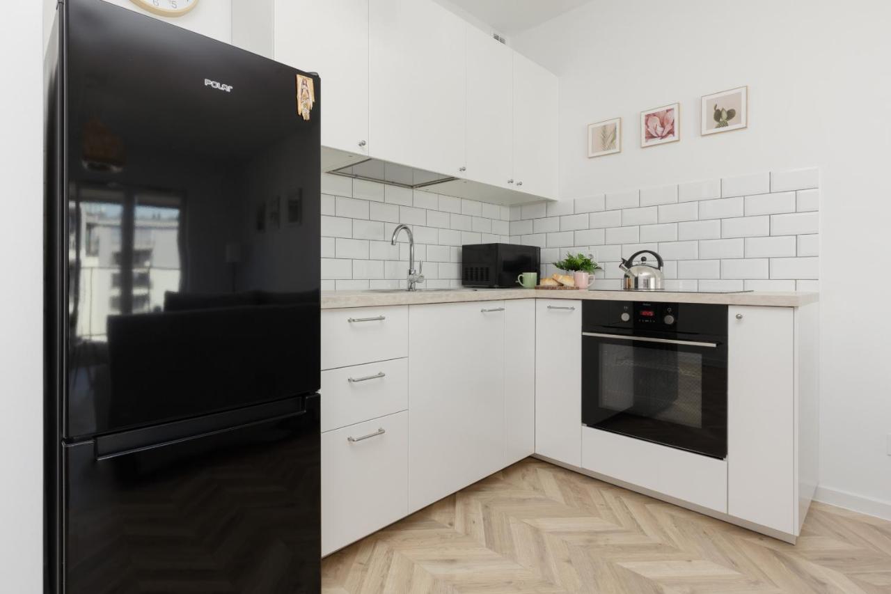 Ursus Sunny Studio For 4 Guests With Parking & Balcony By Noclegi Renters Varsó Kültér fotó