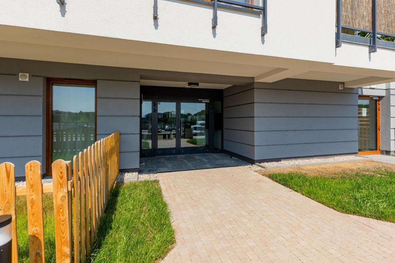 Ursus Sunny Studio For 4 Guests With Parking & Balcony By Noclegi Renters Varsó Kültér fotó